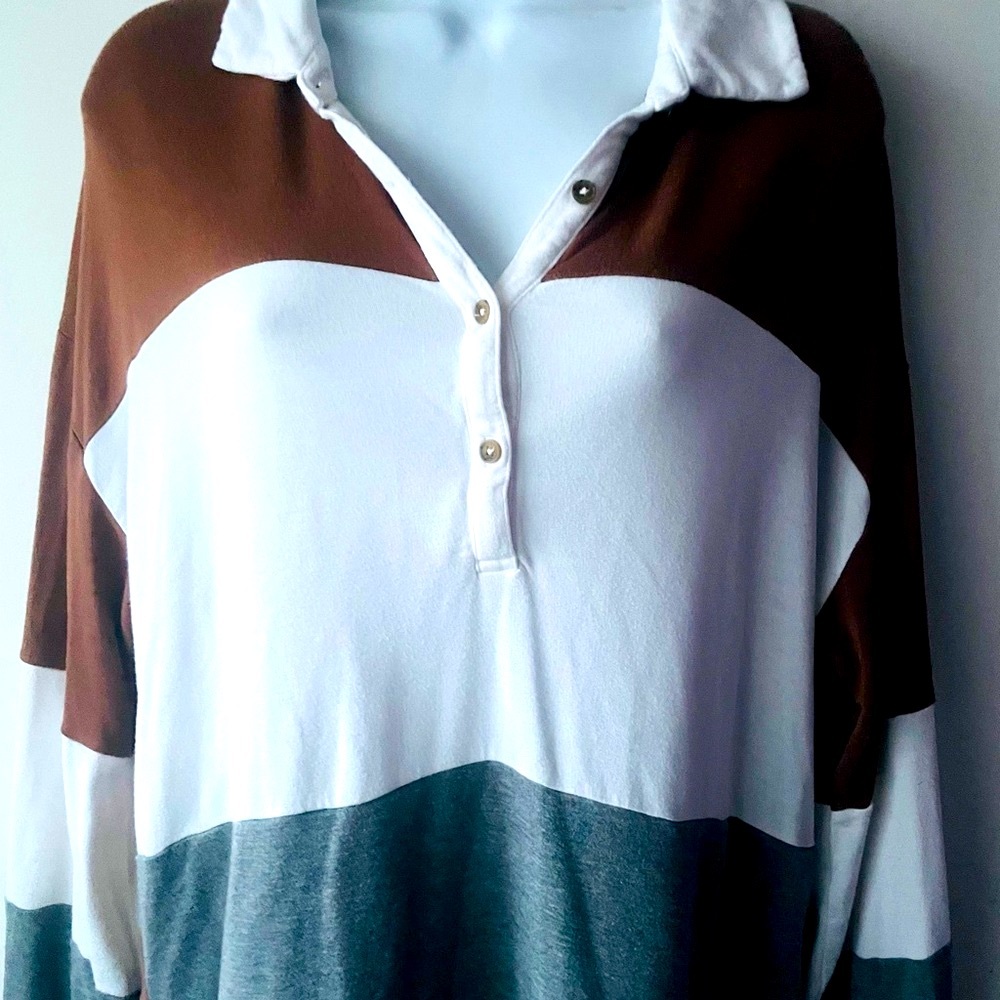 Maurice’s Rugby colorblock top - Picture 5 of 6